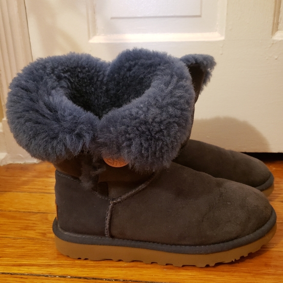 UGG Shoes - Bailey Button Uggs | Womens 6 | Blue | Great Condition